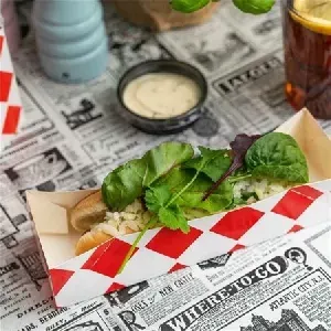 Poslužavnik za hrenovke, crvena mreža, 200x65x45 mm